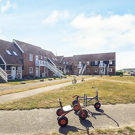 6 Person In Lägenhet Borre
